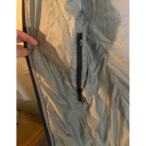 Lululemon Run: Turn Around Jacket
Black size 4 - Picture 5 of 7